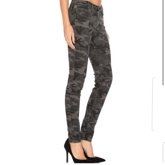 Black Orchid Jude mid rise stretch skinny black gray camo denim jeans EUC - Picture 5 of 10